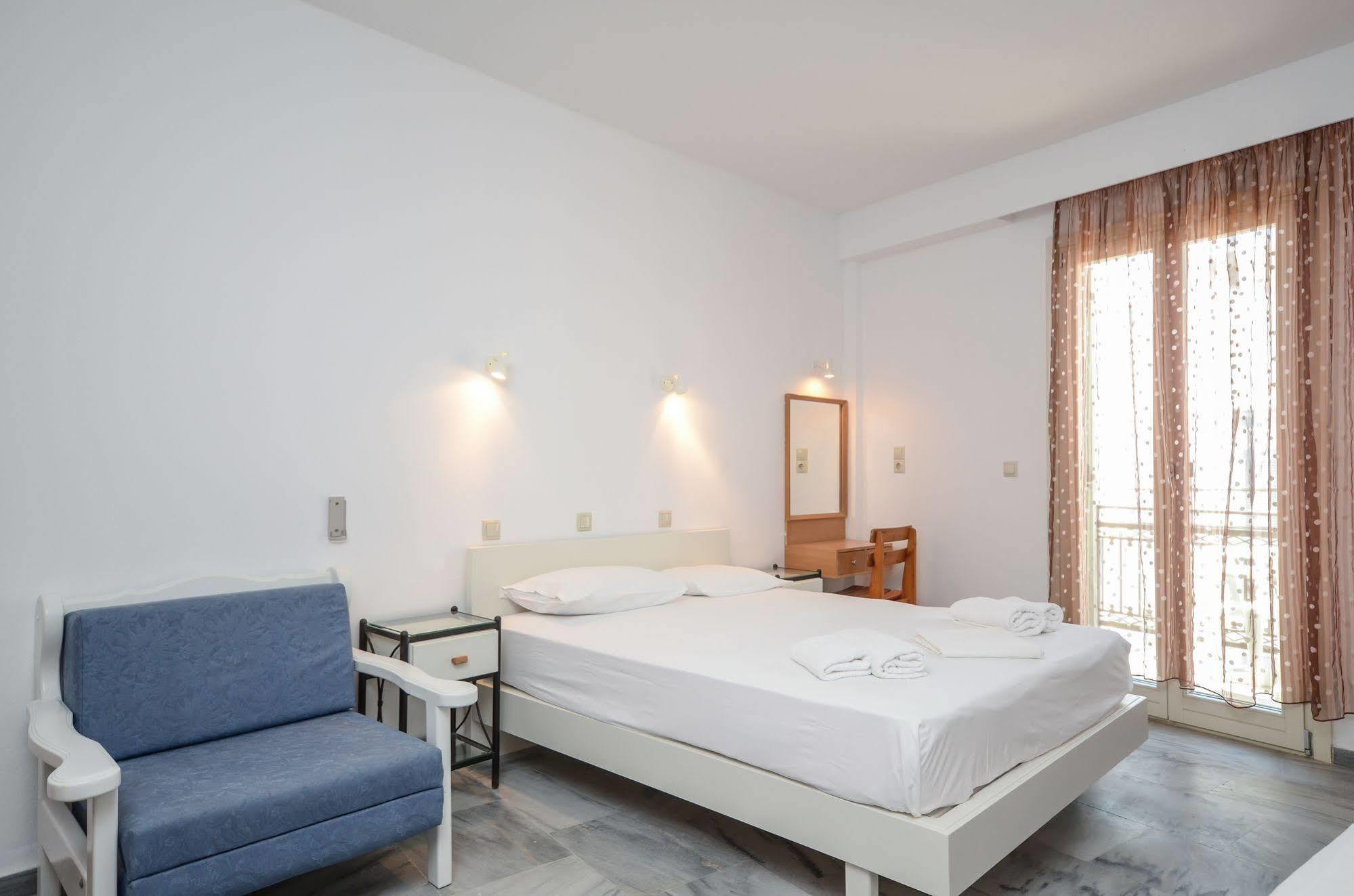 Soula Naxos Hotel Naxos City Bagian luar foto