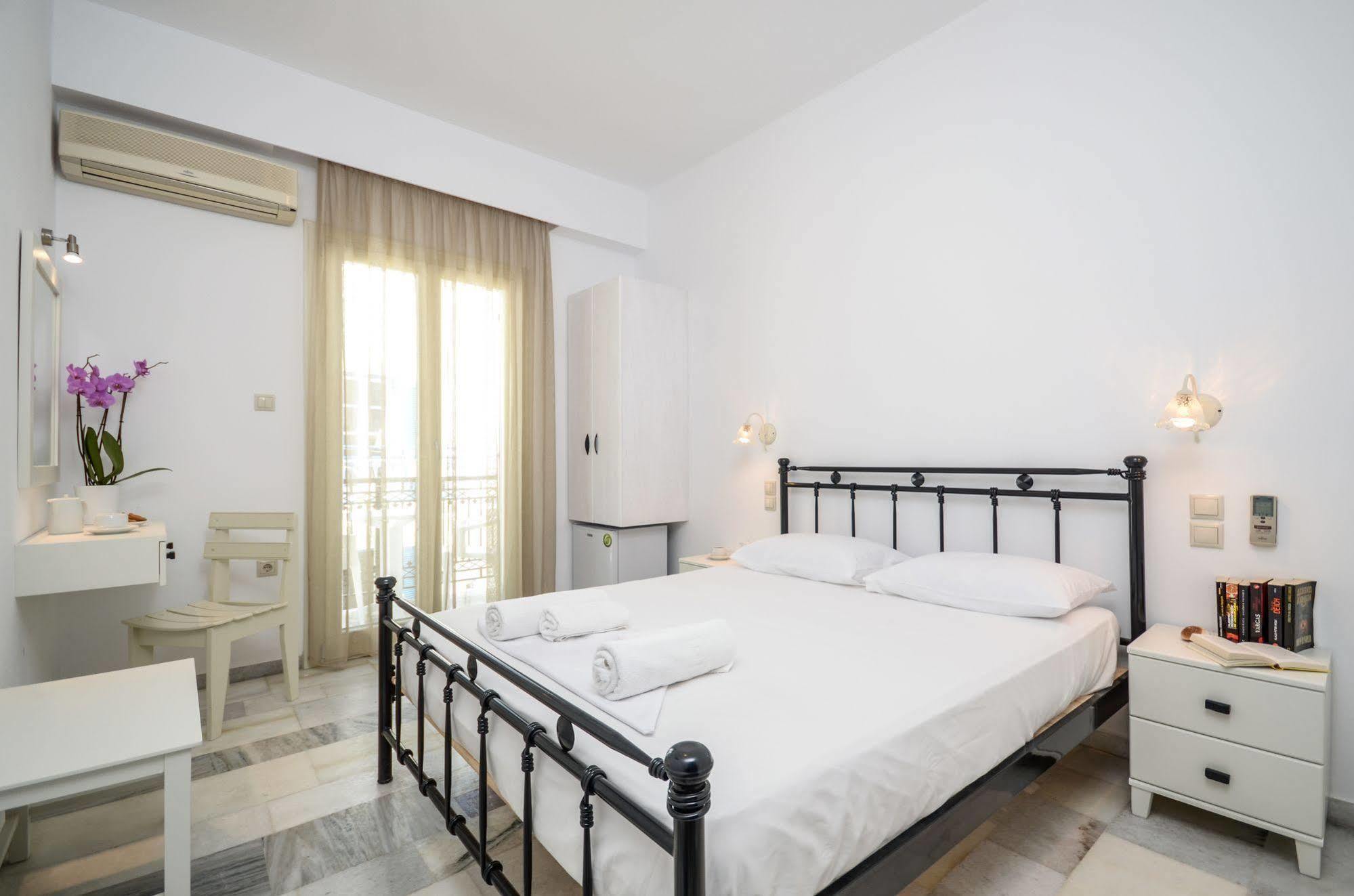 Soula Naxos Hotel Naxos City Bagian luar foto