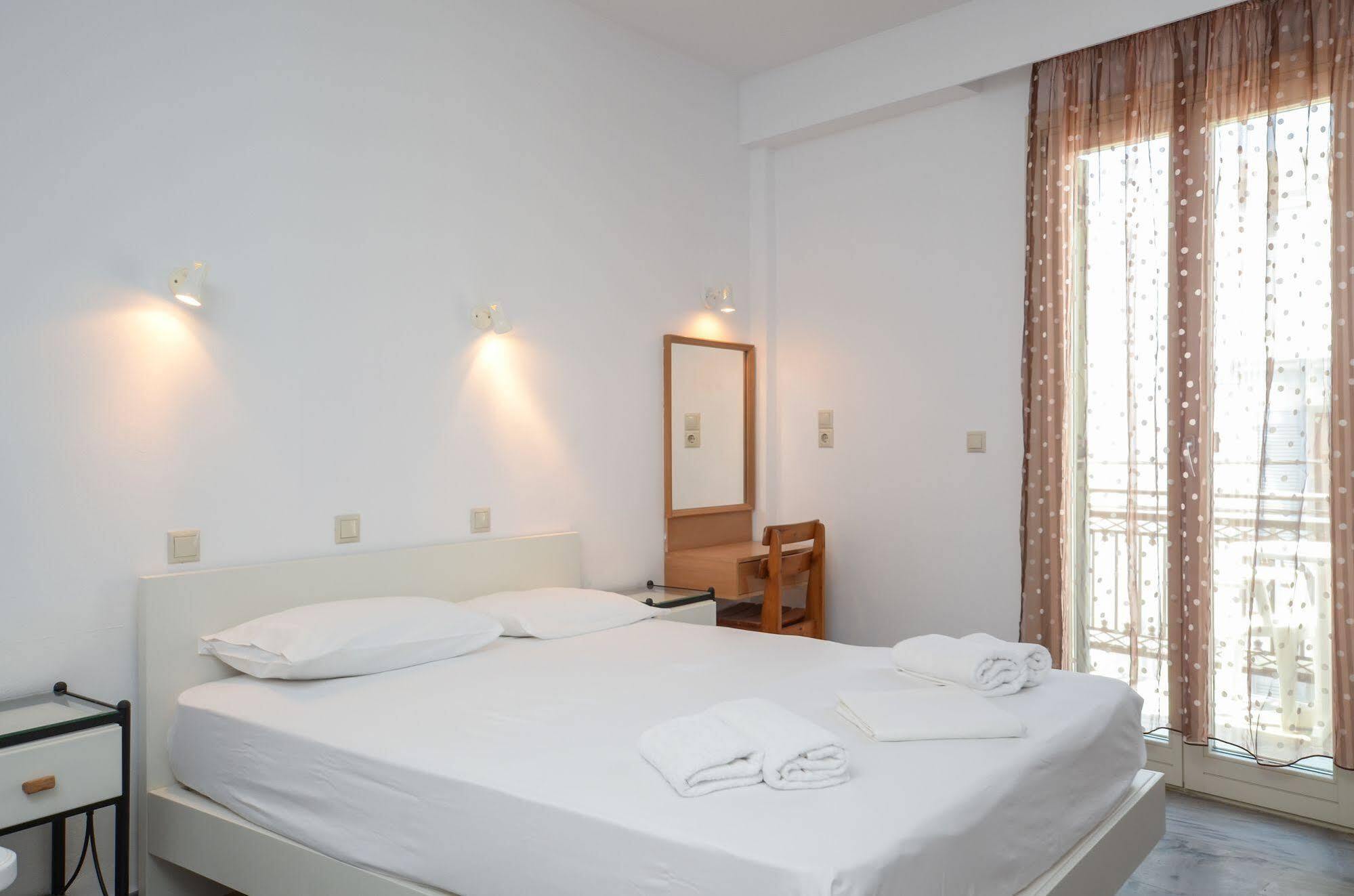 Soula Naxos Hotel Naxos City Bagian luar foto
